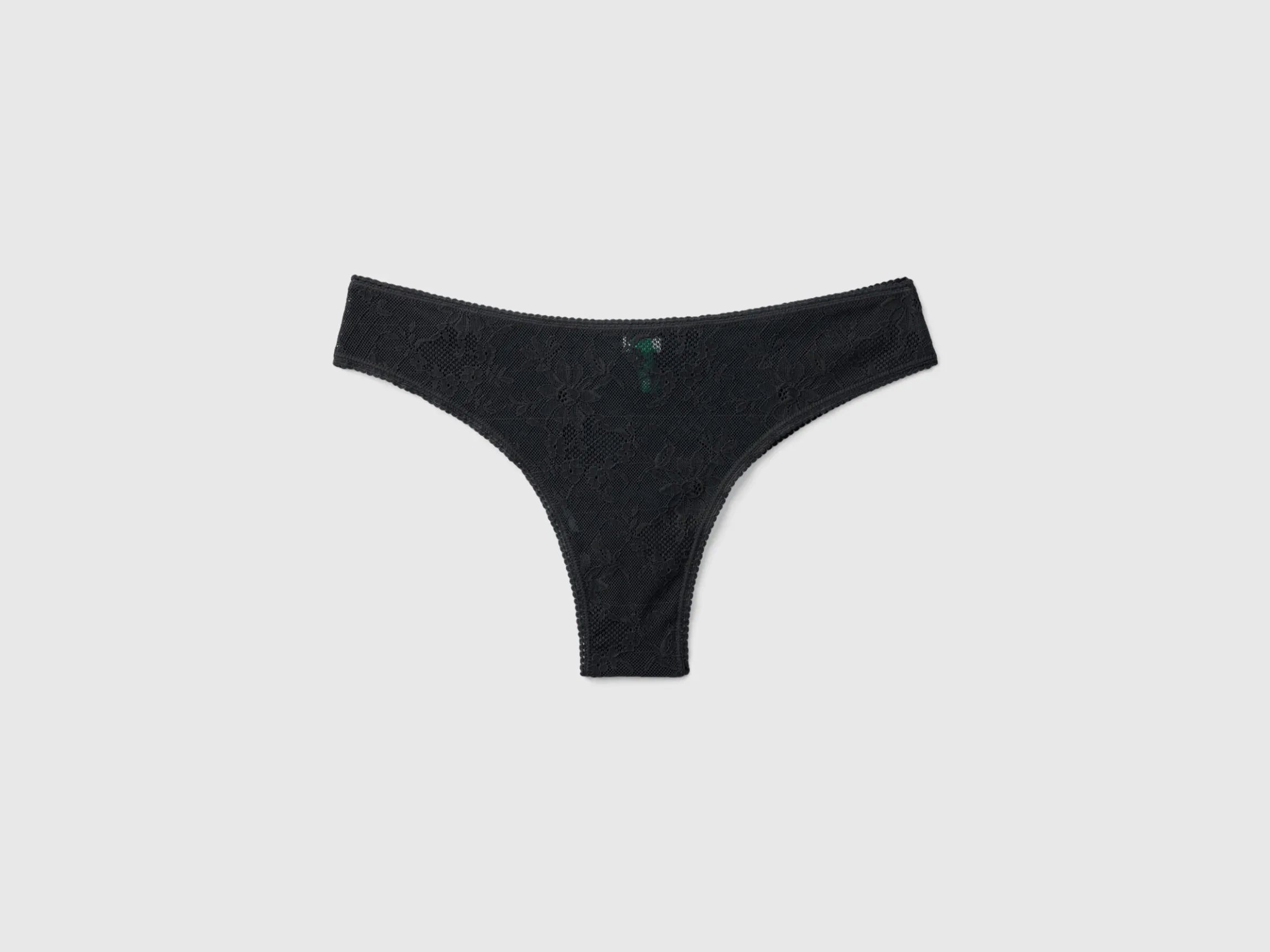 Brazilian underwear in stretch lace