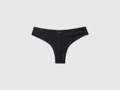 Brazilian underwear in stretch lace