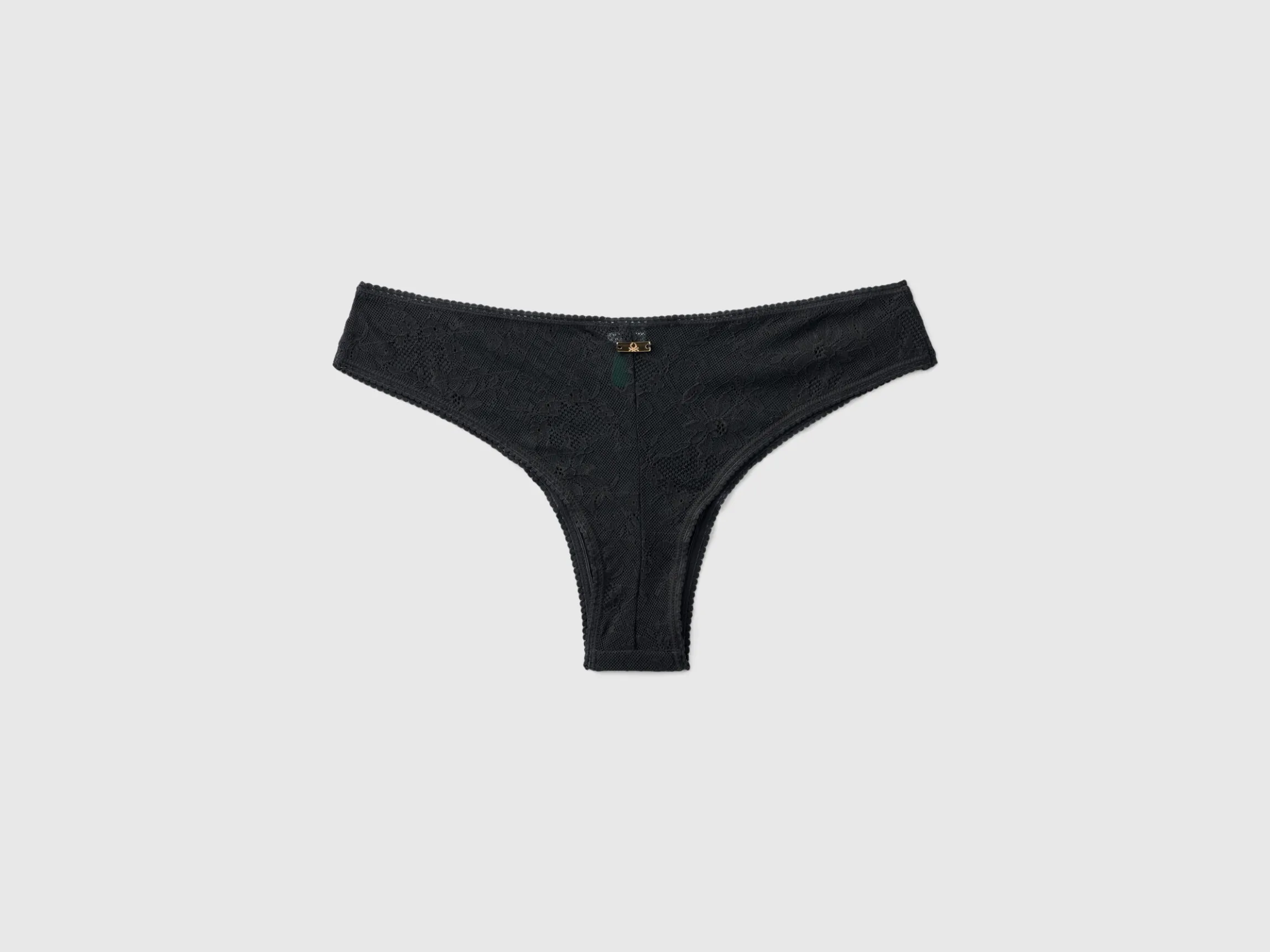 Brazilian underwear in stretch lace