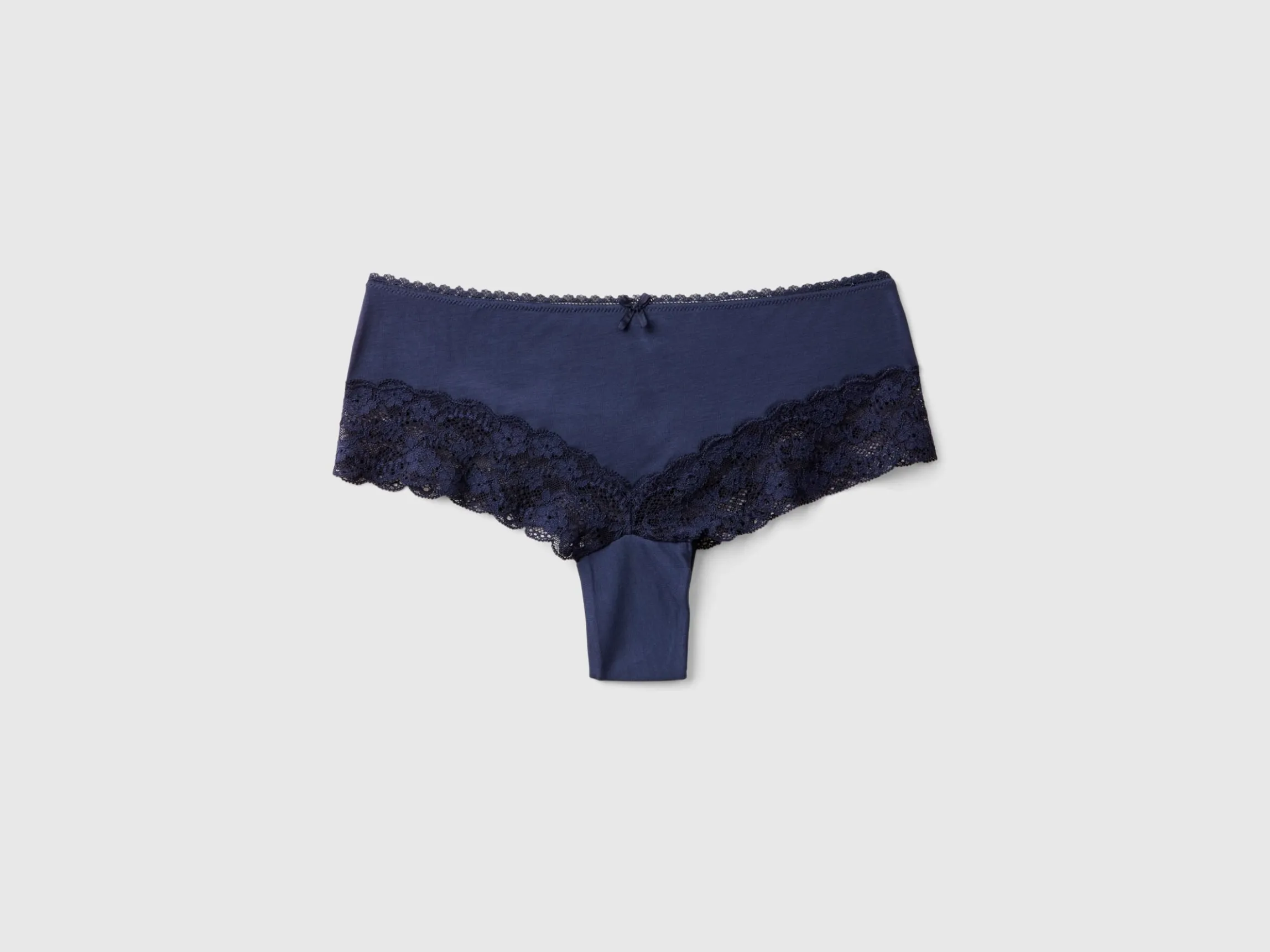 Brazilian underwear with lase inserts