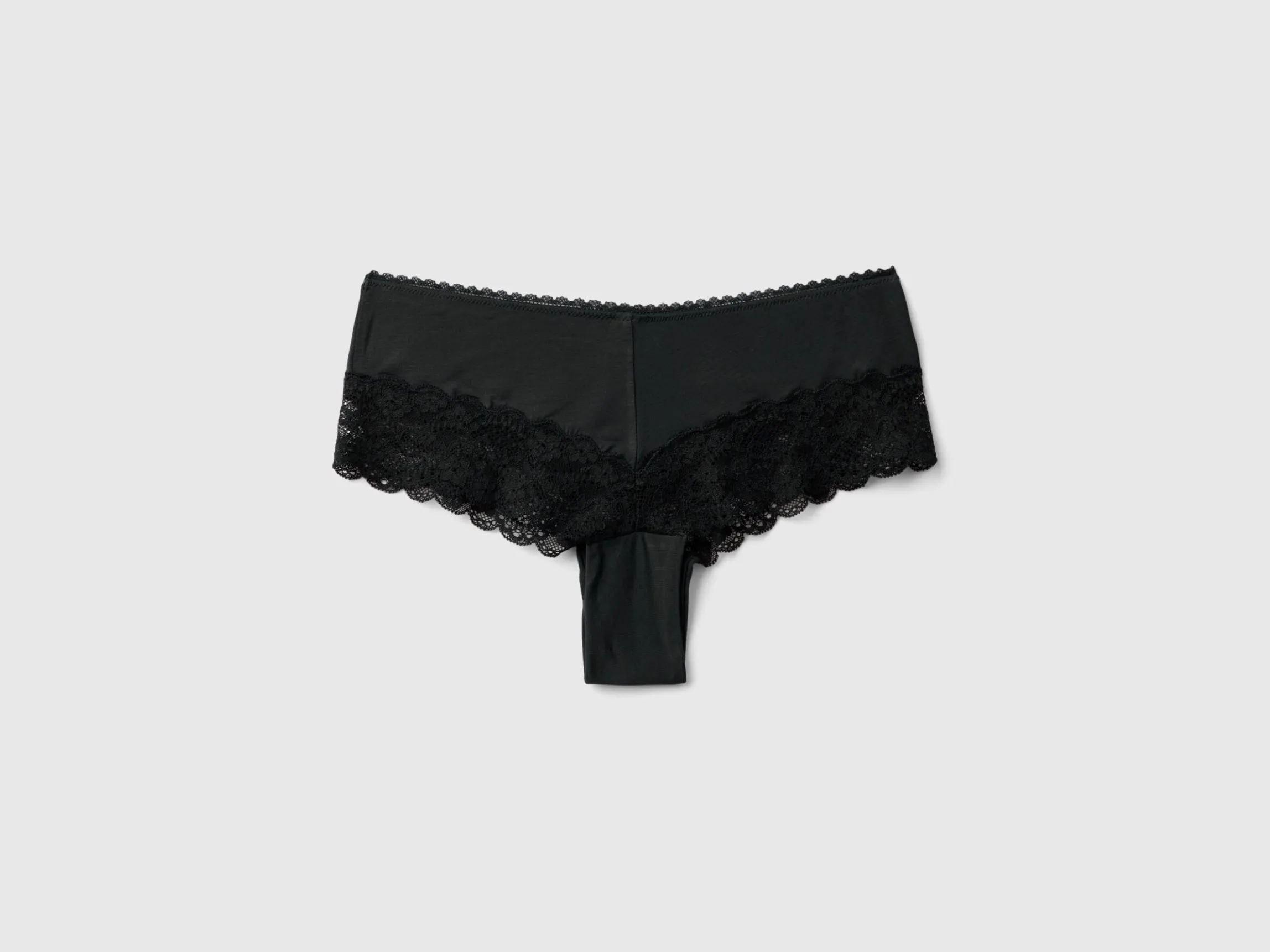 Brazilian underwear with lase inserts