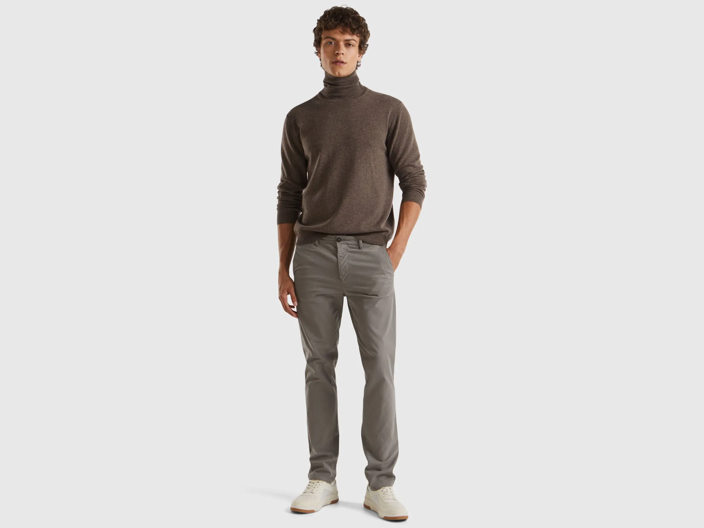 Brown turtleneck in pure Merino wool
