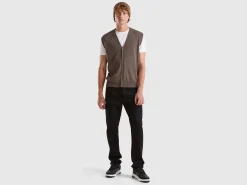 Brown vest in pure Merino wool