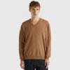 Brown V-neck sweater in pure Merino wool