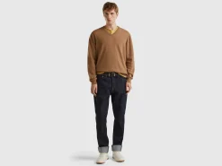 Brown V-neck sweater in pure Merino wool