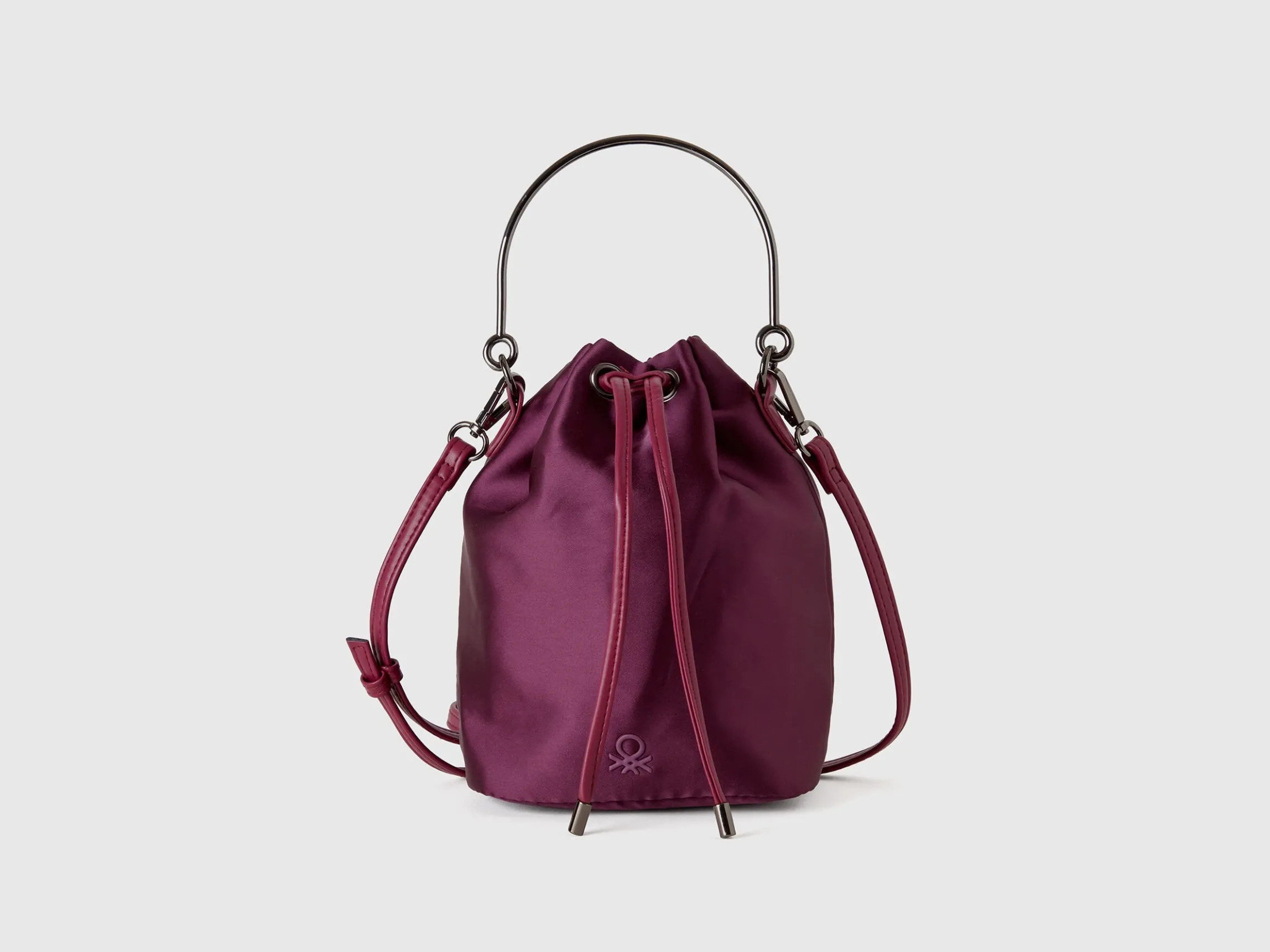 Bucket bag in recycled fabric