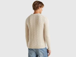 Cable knit sweater in cashmere blend