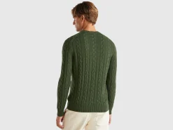 Cable knit sweater in cashmere blend