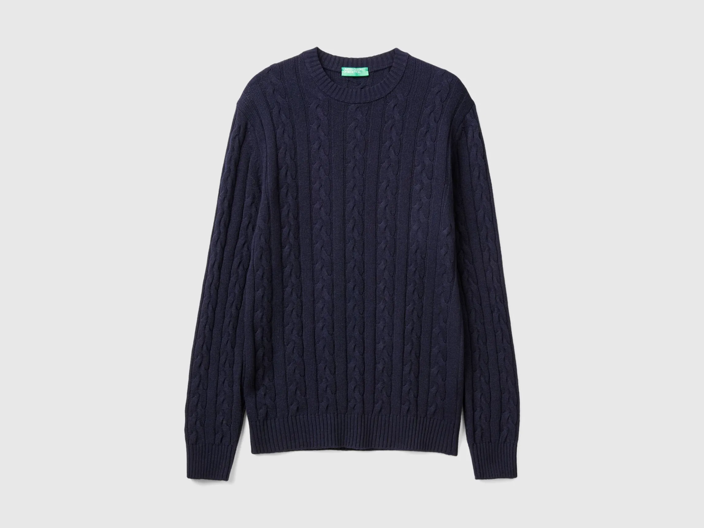 Cable knit sweater in cashmere blend