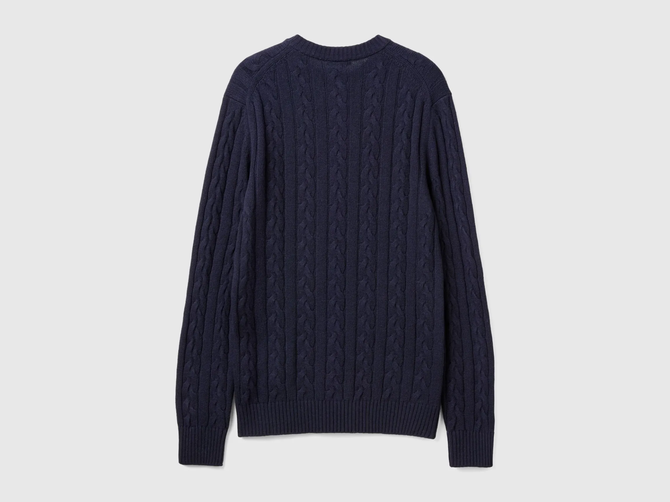 Cable knit sweater in cashmere blend