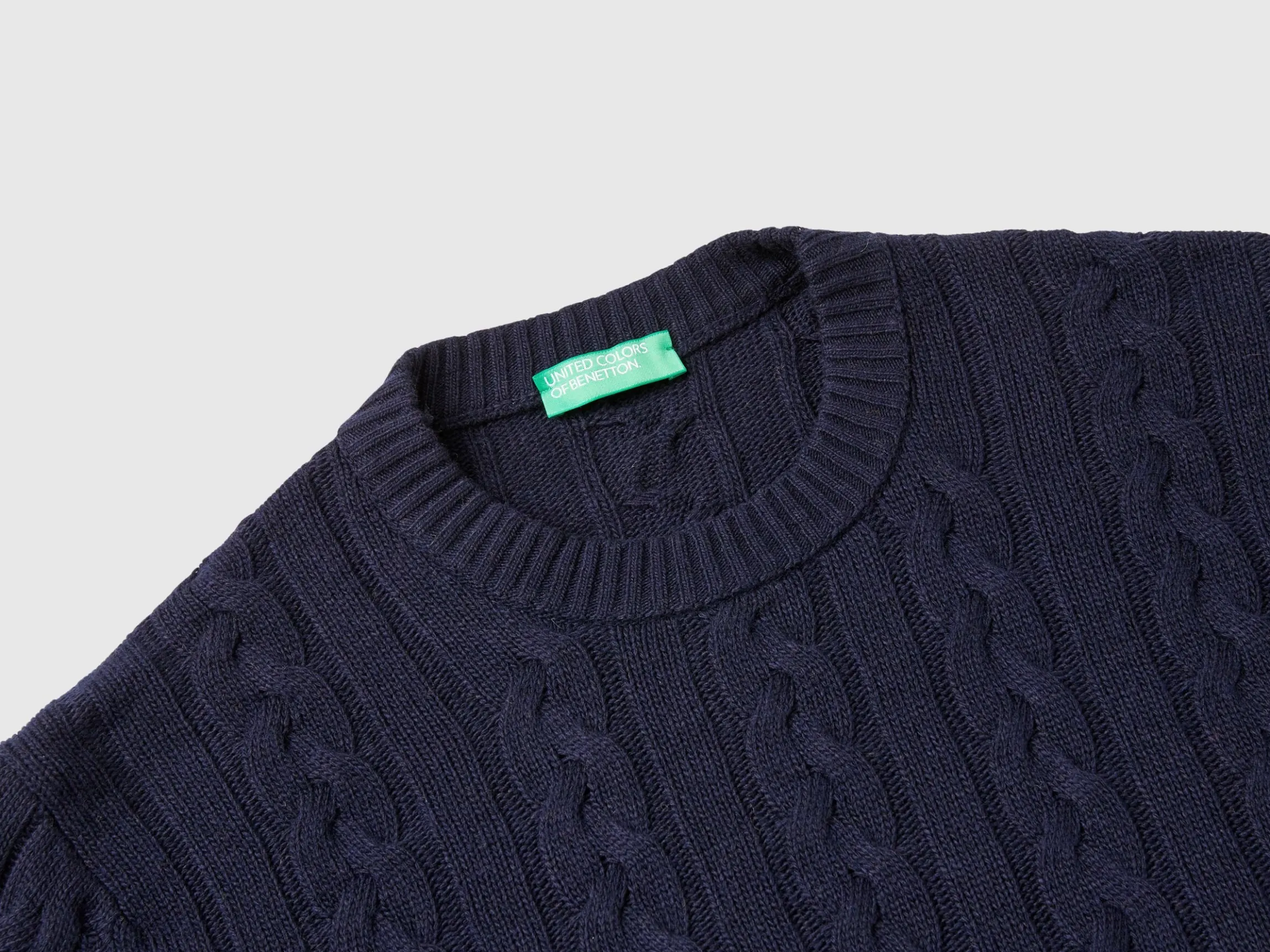 Cable knit sweater in cashmere blend
