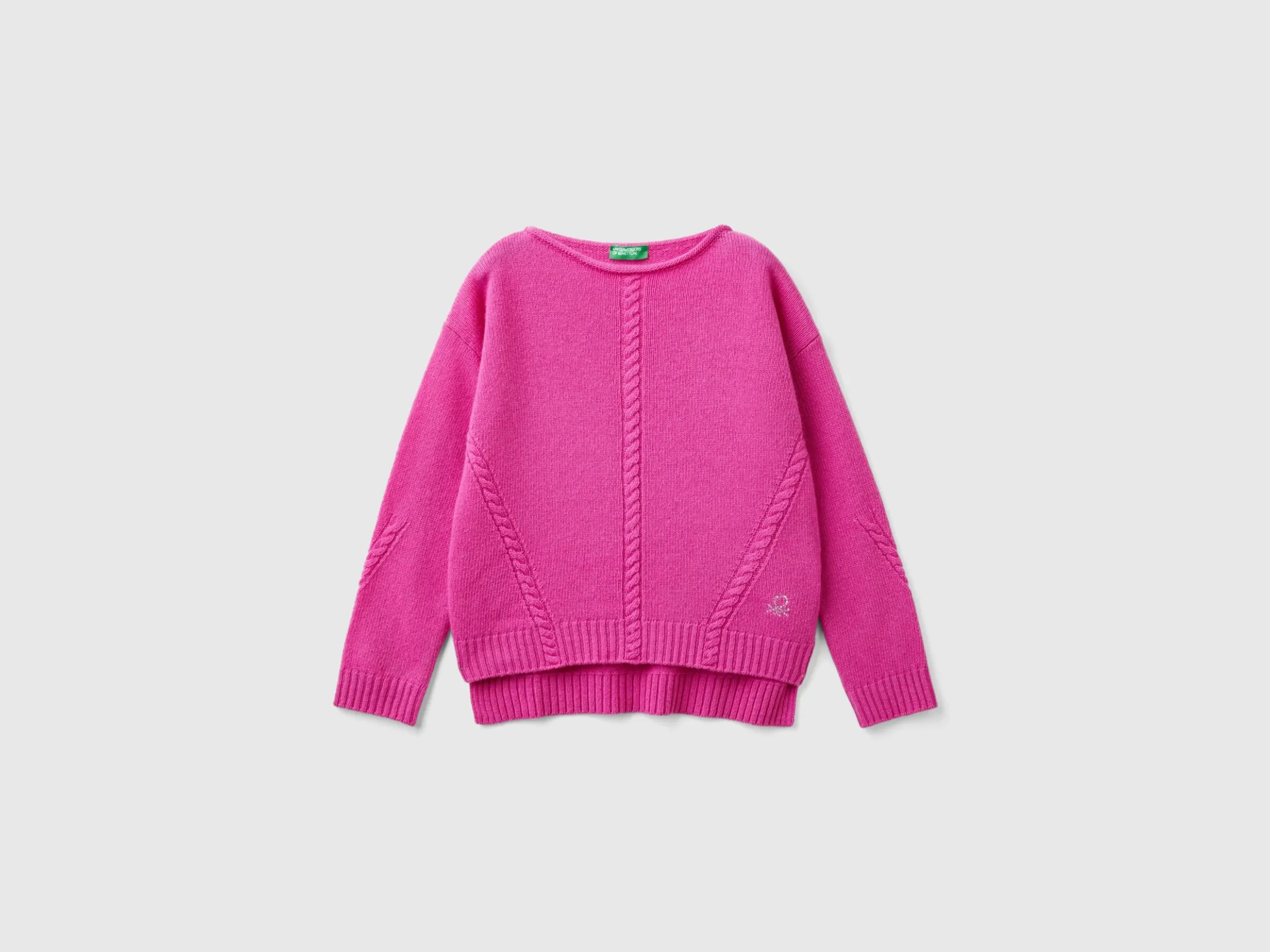 Cable knit sweater in wool blend