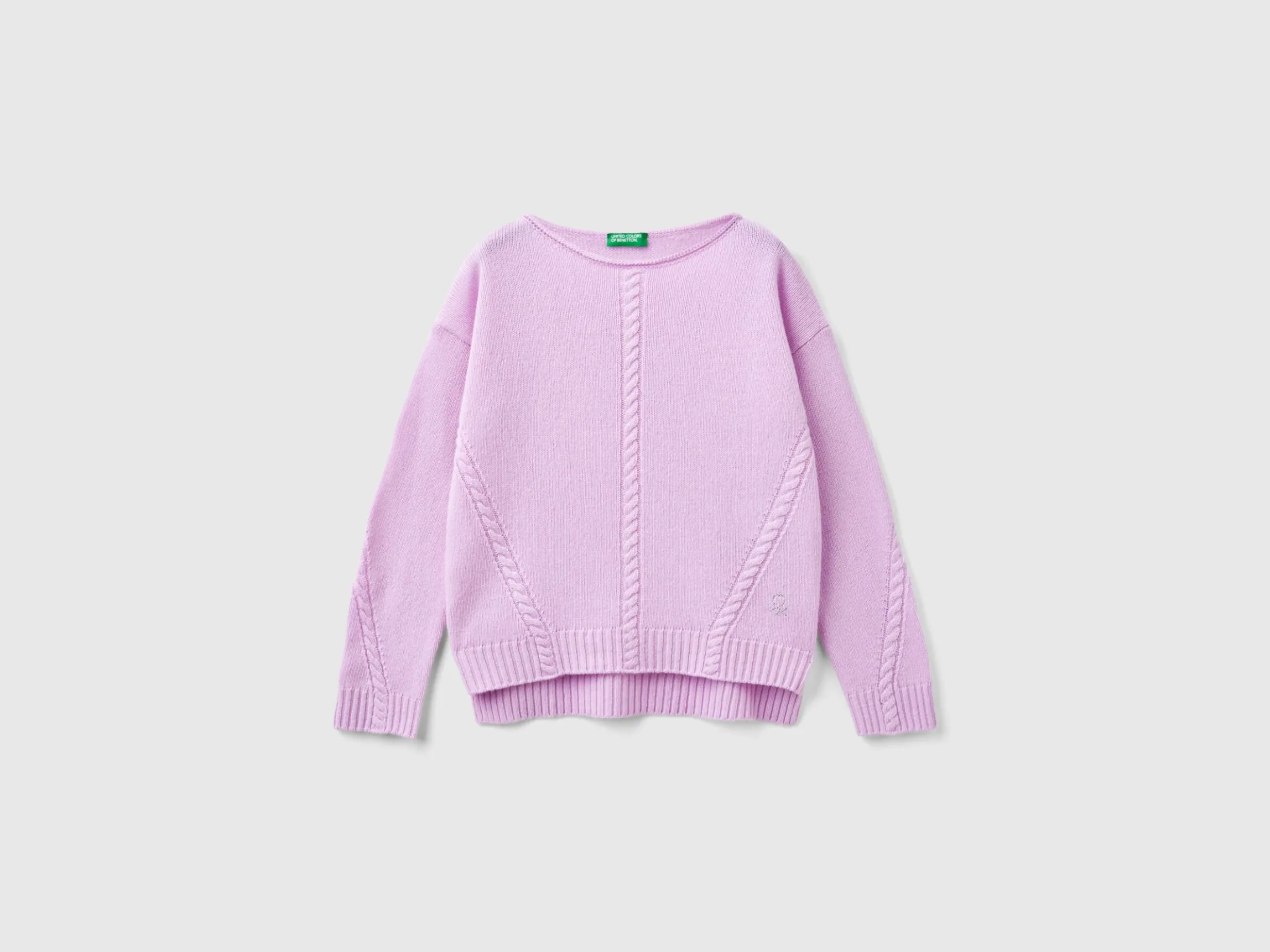 Cable knit sweater in wool blend
