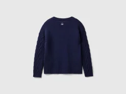 Cable knit sweater in wool blend