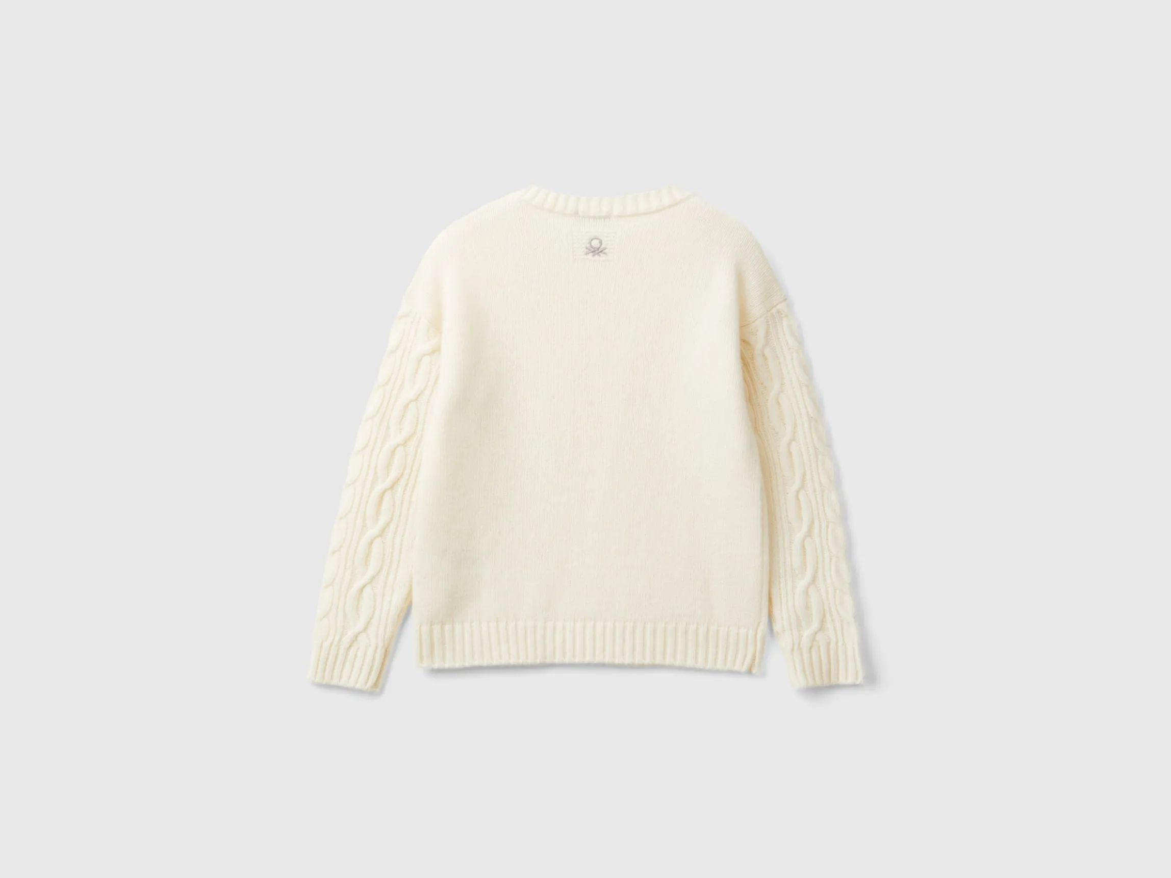 Cable knit sweater in wool blend