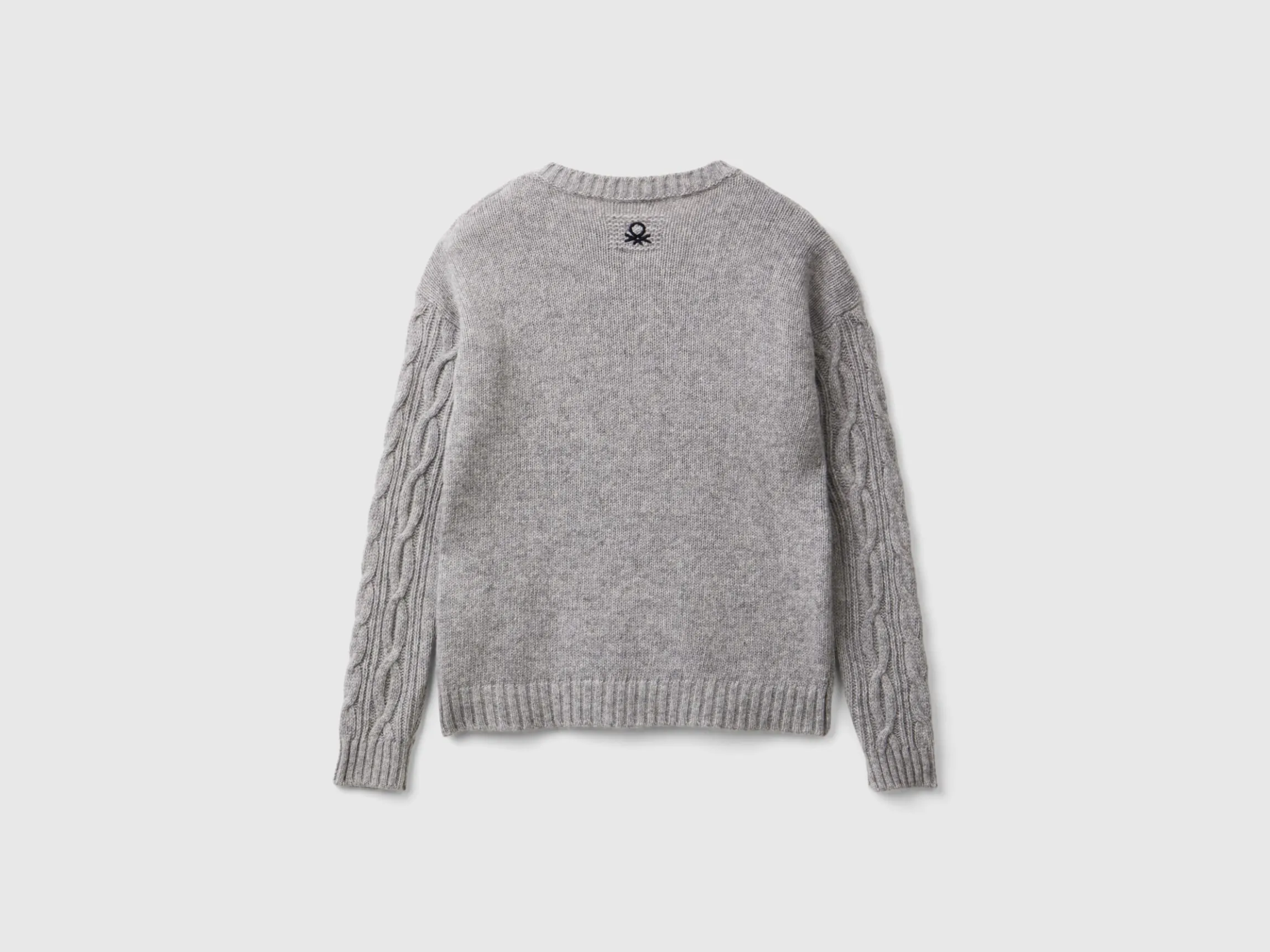 Cable knit sweater in wool blend