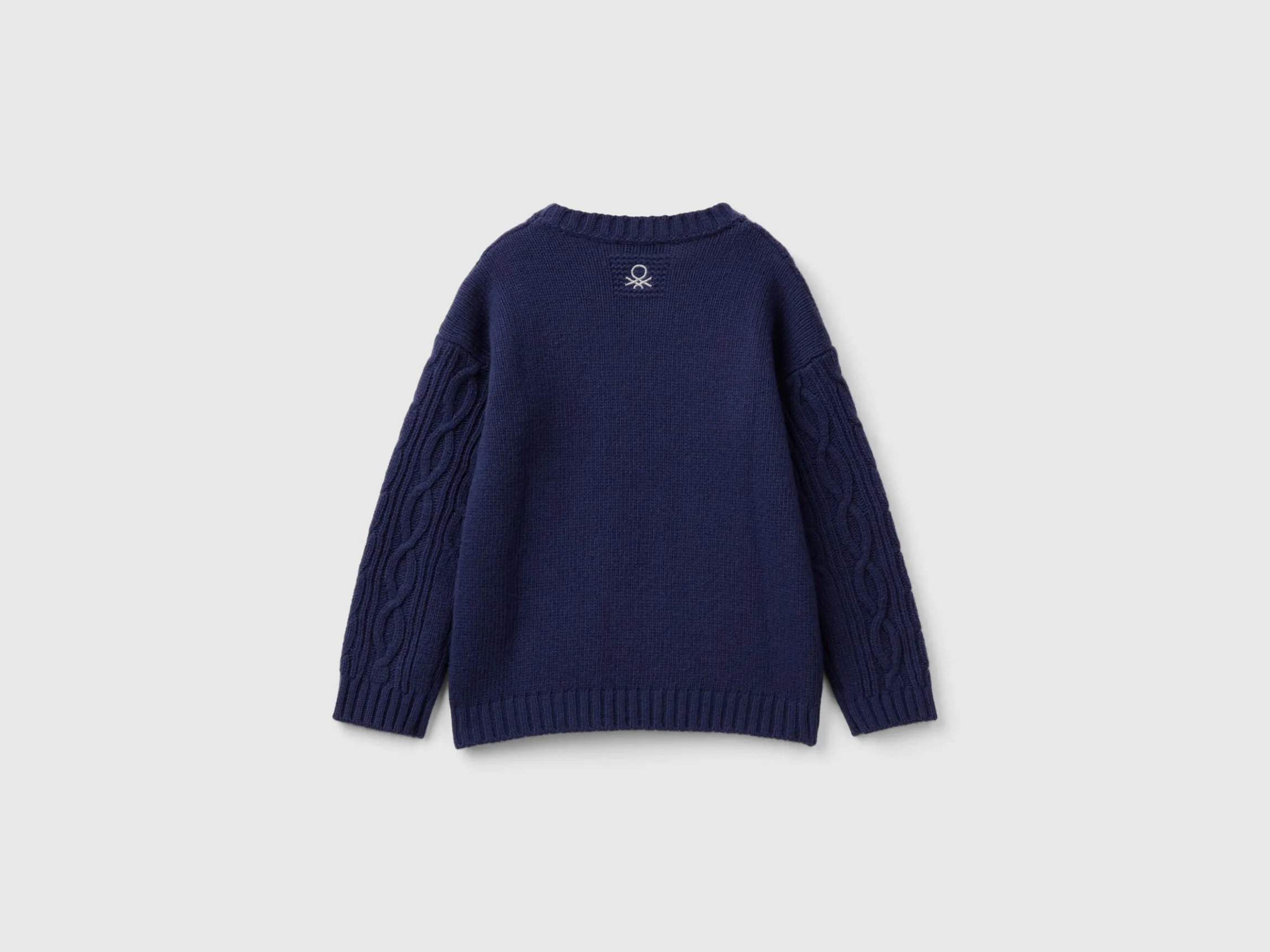 Cable knit sweater in wool blend