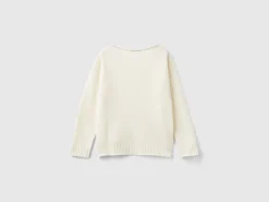 Cable knit sweater in wool blend