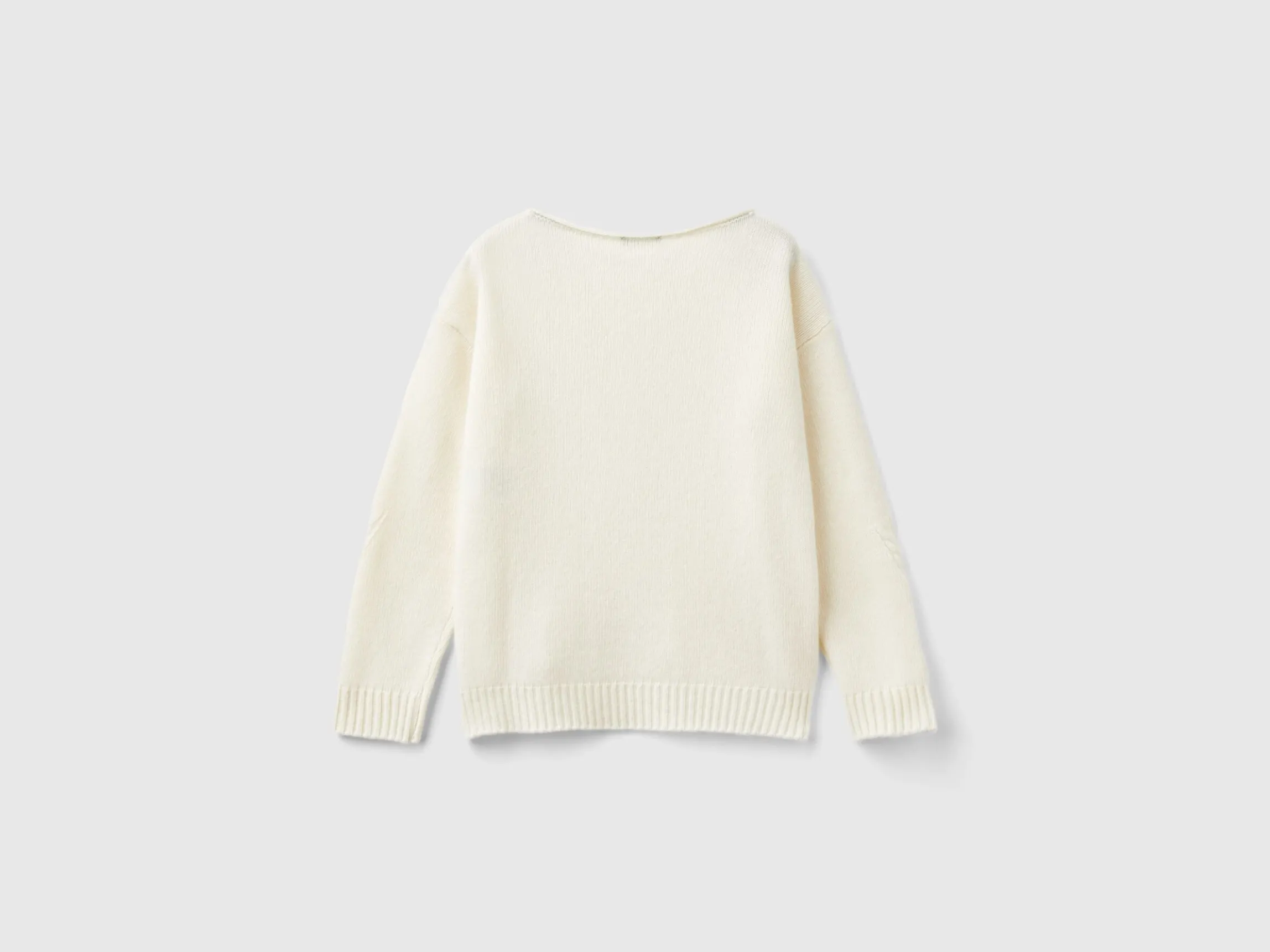 Cable knit sweater in wool blend