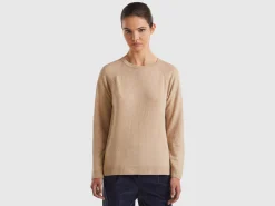 Camel crew neck sweater in cashmere and wool blend