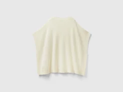 Cape with boat neck