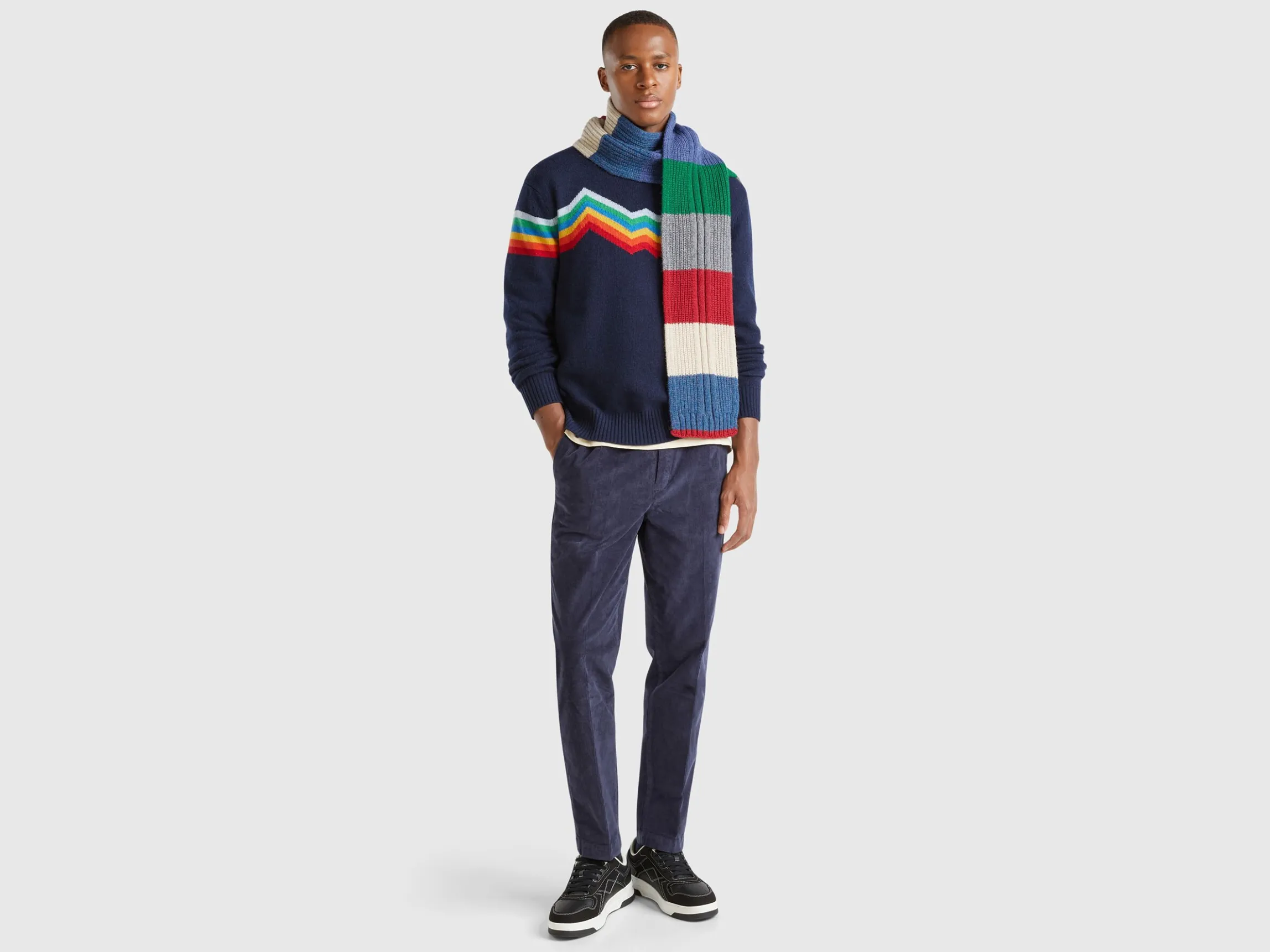 Carrot fit chinos in corduroy