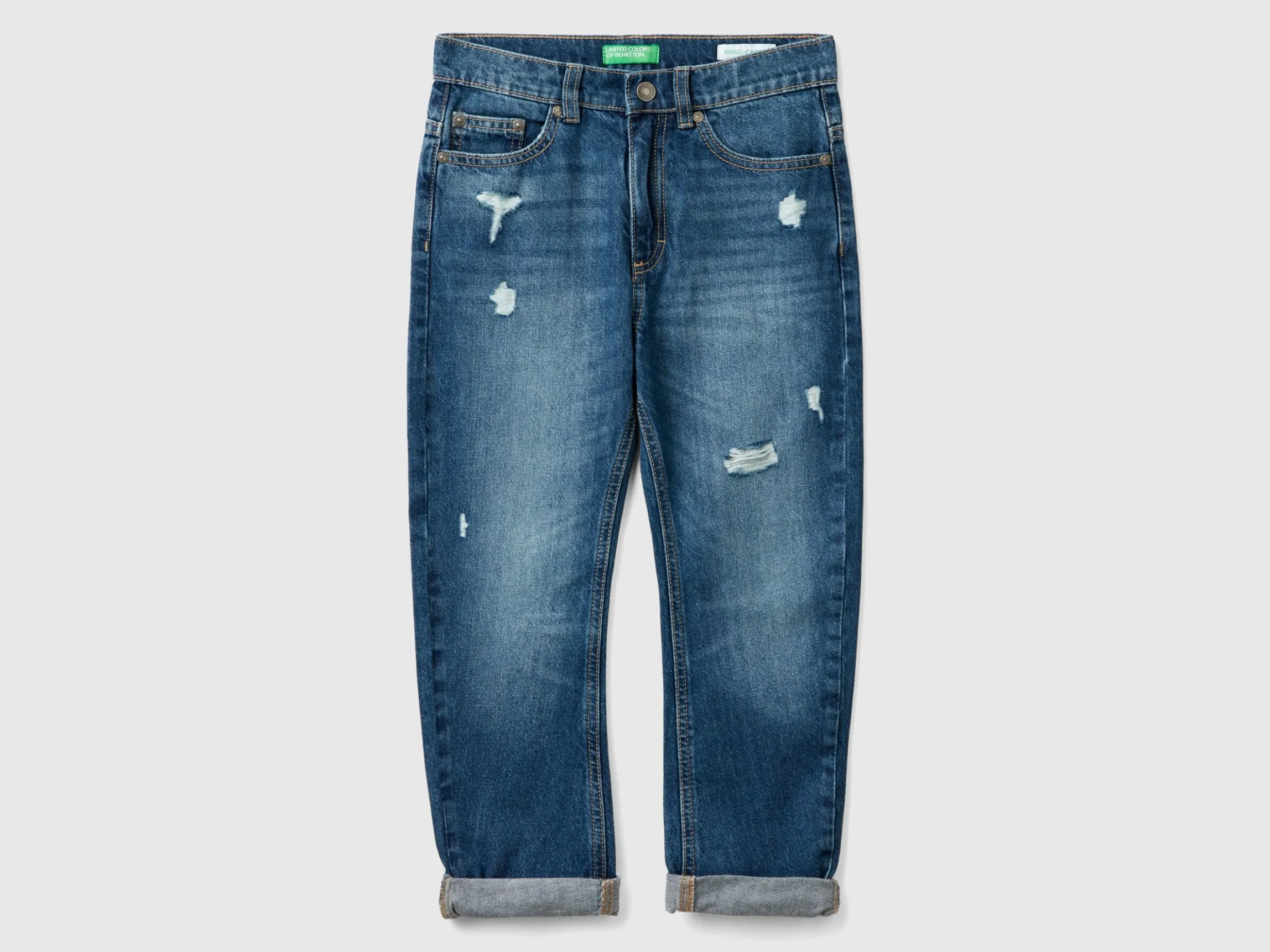 Carrot fit jeans with tears