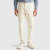 Carrot fit trousers