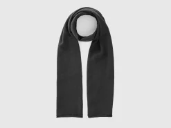 Cashmere blend scarf