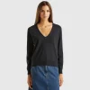 Charcoal gray V-neck sweater in pure Merino wool