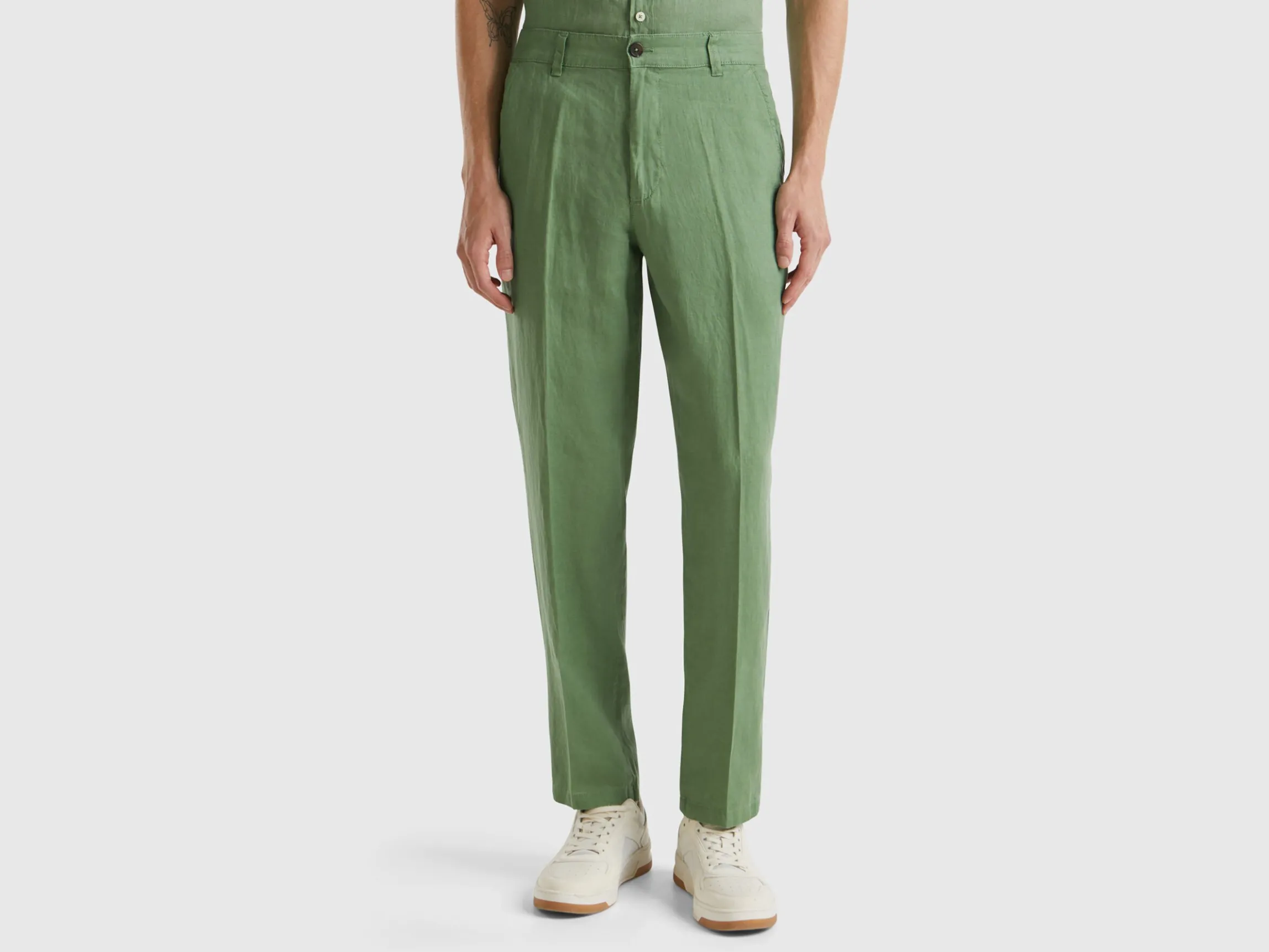 Chinos in pure linen