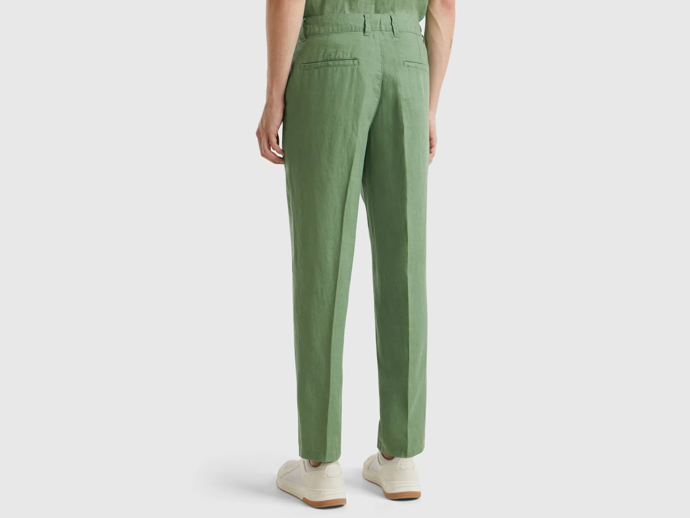Chinos in pure linen