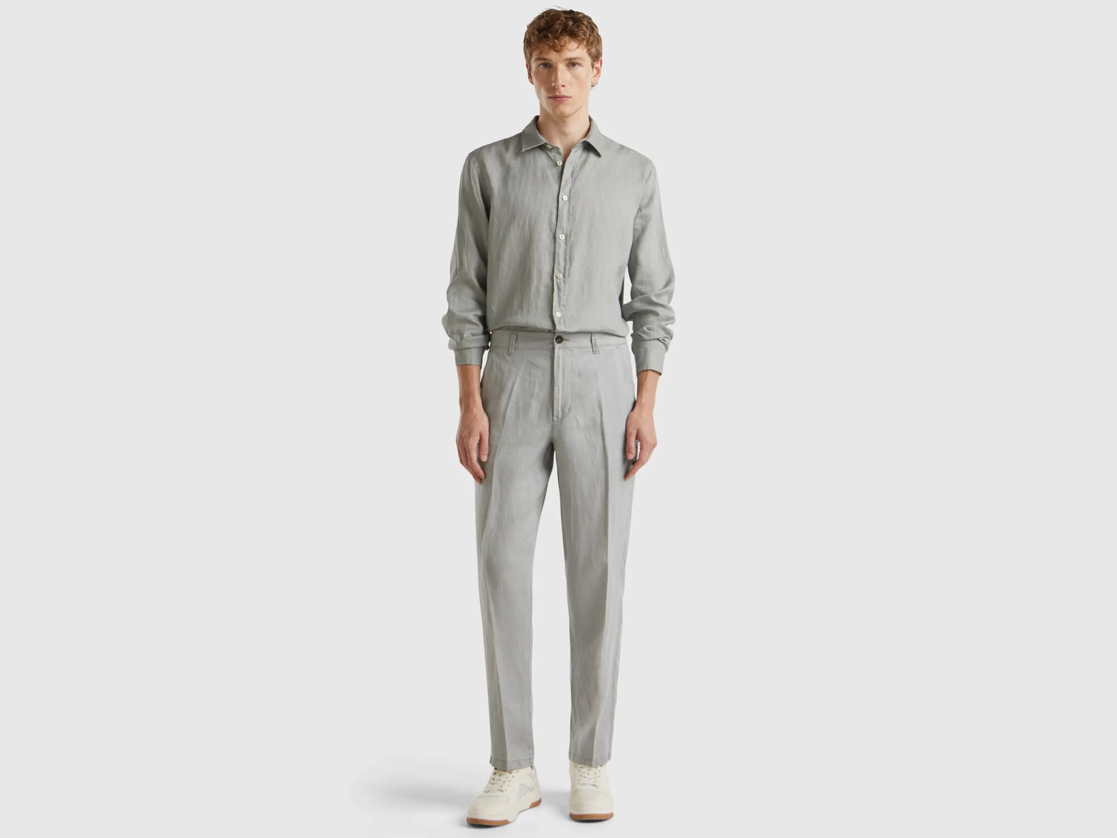 Chinos in pure linen