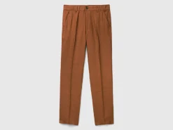Chinos in pure linen