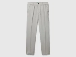 Chinos in pure linen