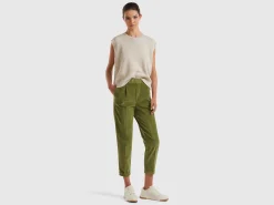Chinos in velvet with stretch waist