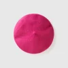 Classic beret in wool blend