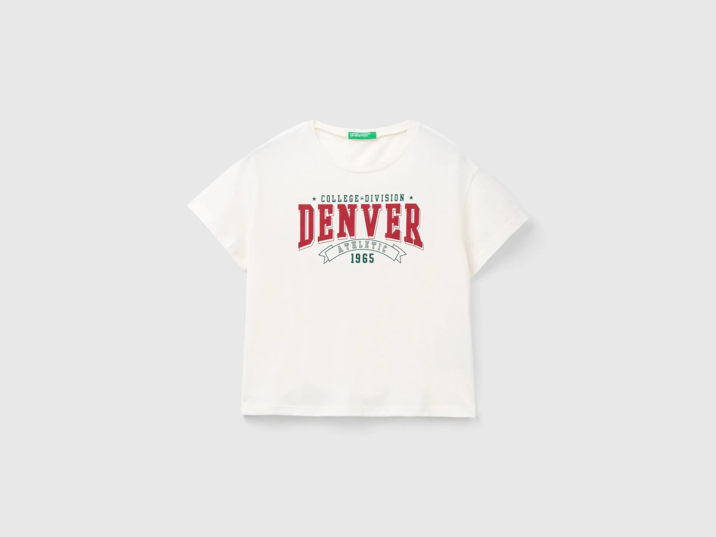 College style sweatshirt