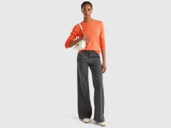 Coral red crew neck sweater in pure Merino wool