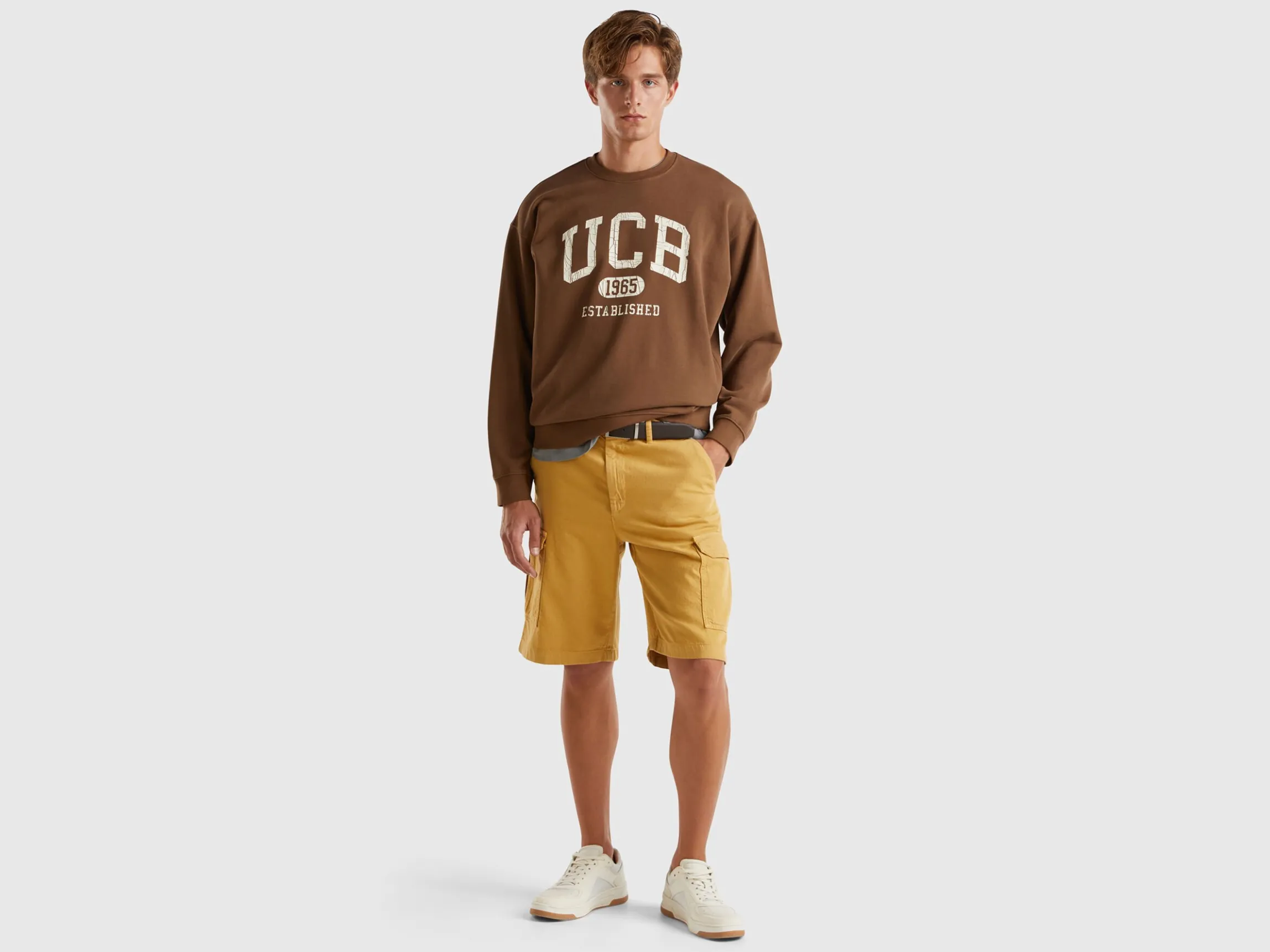 Cotton blend cargo shorts