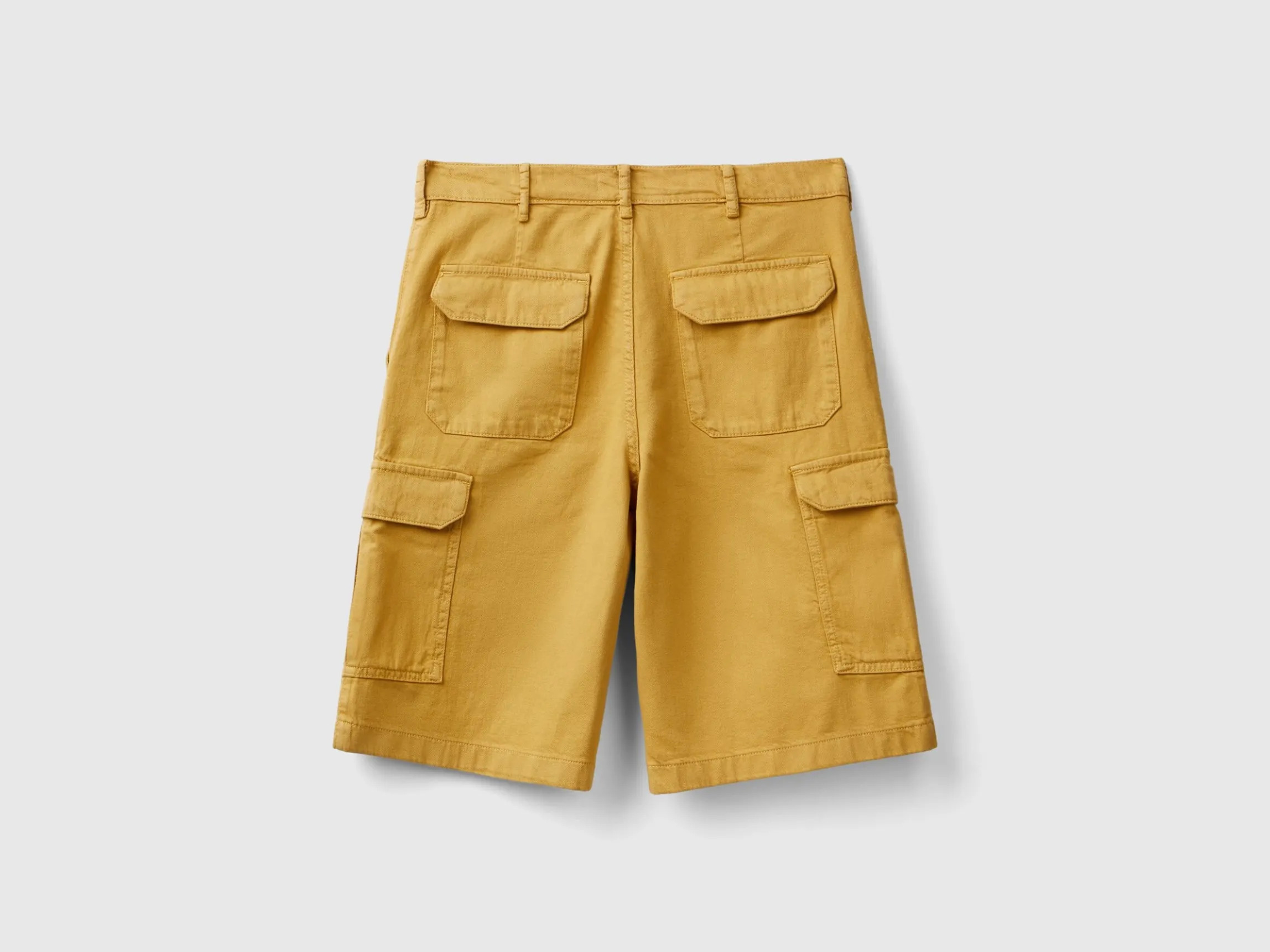 Cotton blend cargo shorts
