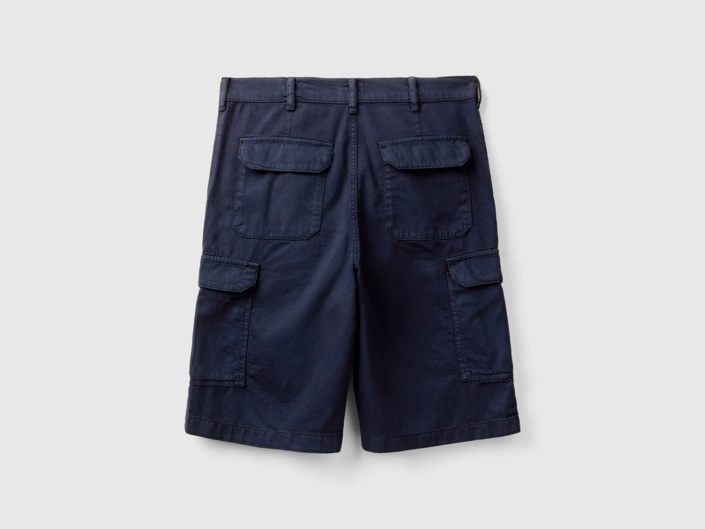 Cotton blend cargo shorts