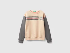 100% cotton sweatshirt with glittery logo
