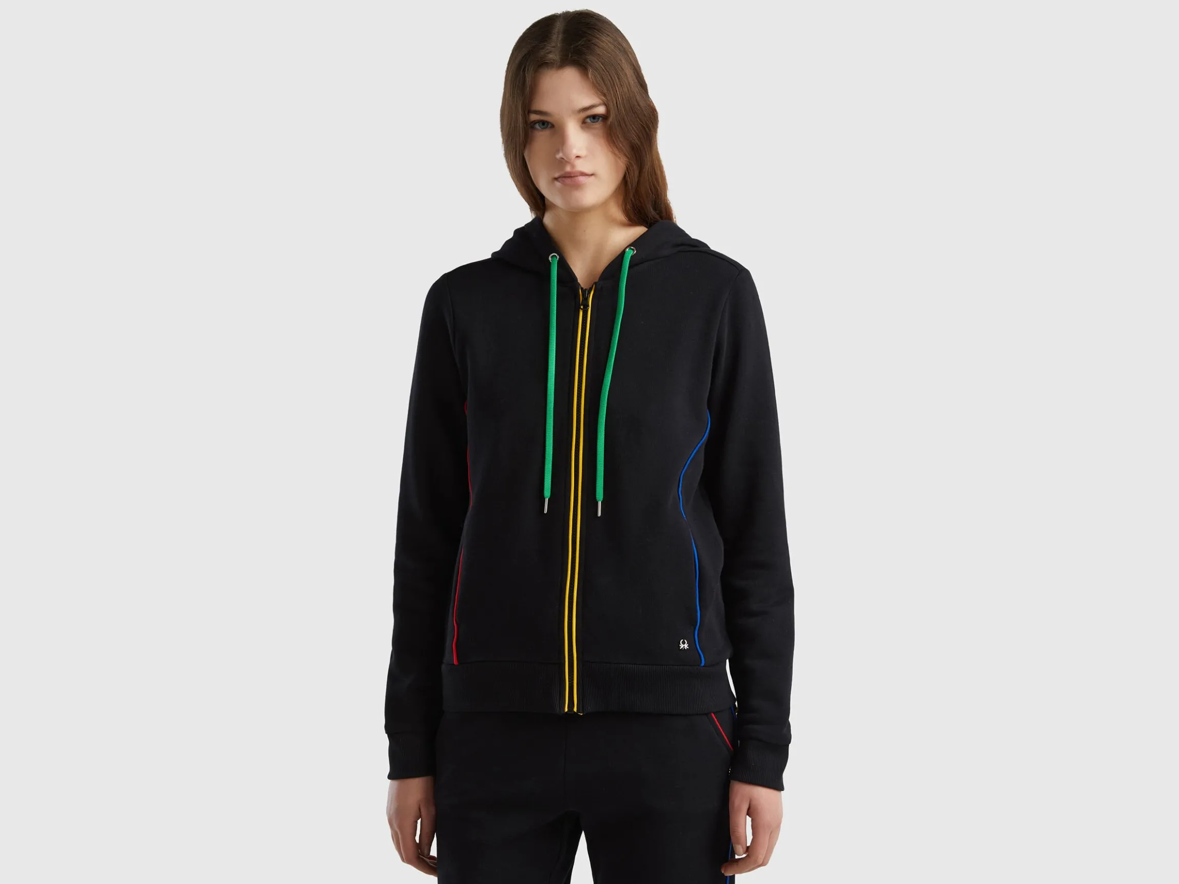 100% cotton sweatshirt with zip and hood