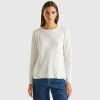 Cream crew neck sweater in cashmere and wool blend