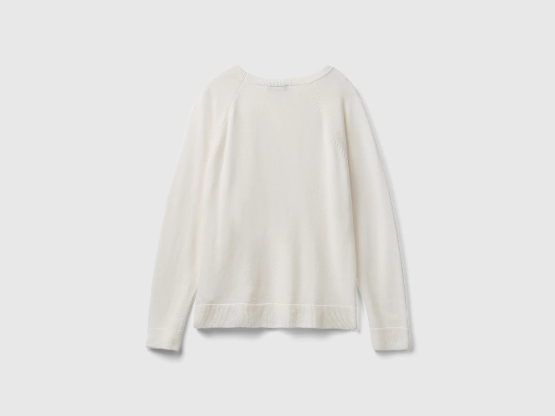 Cream crew neck sweater in cashmere and wool blend