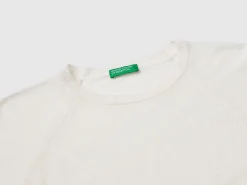 Cream crew neck sweater in cashmere and wool blend