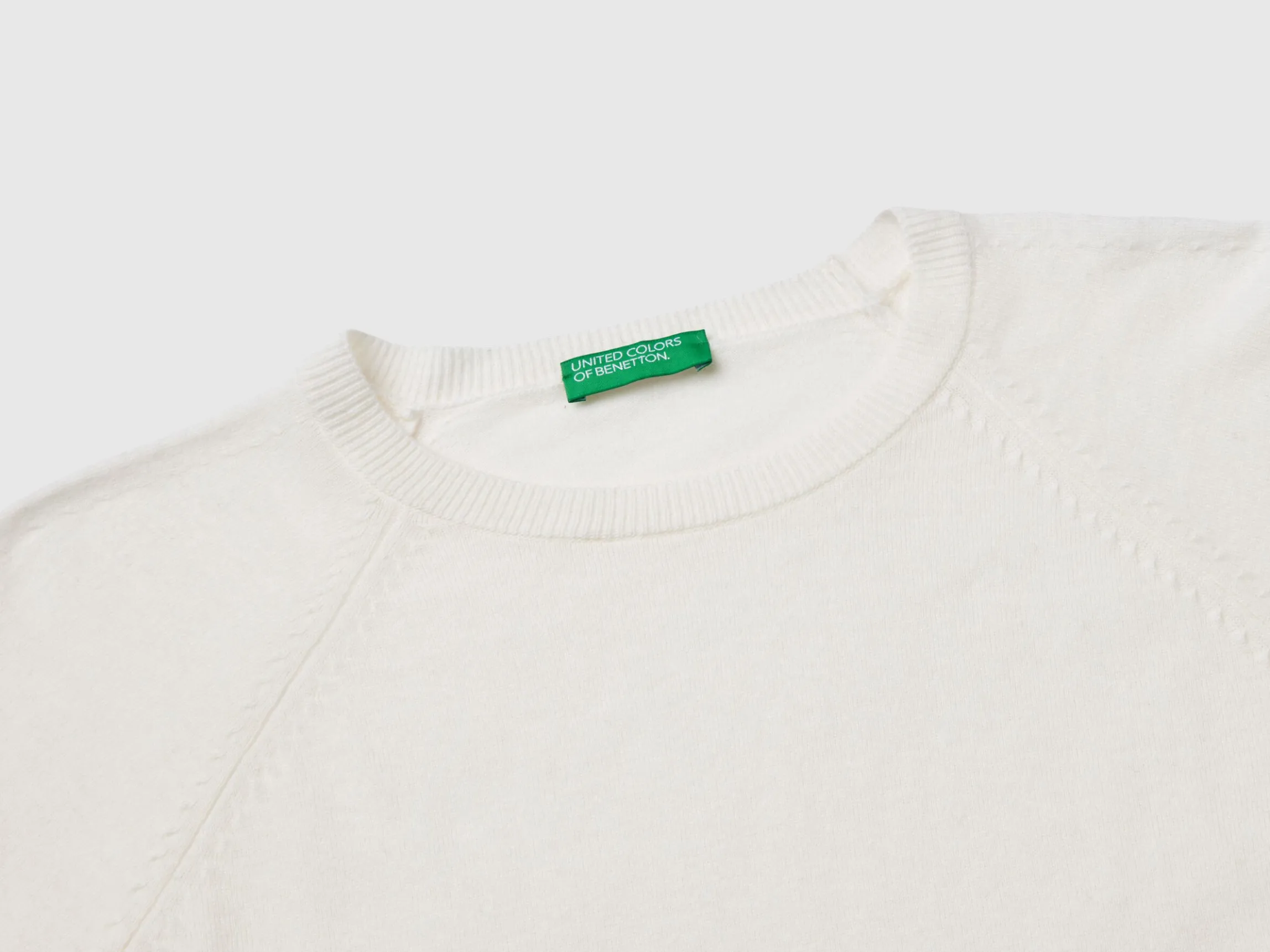 Cream crew neck sweater in cashmere and wool blend