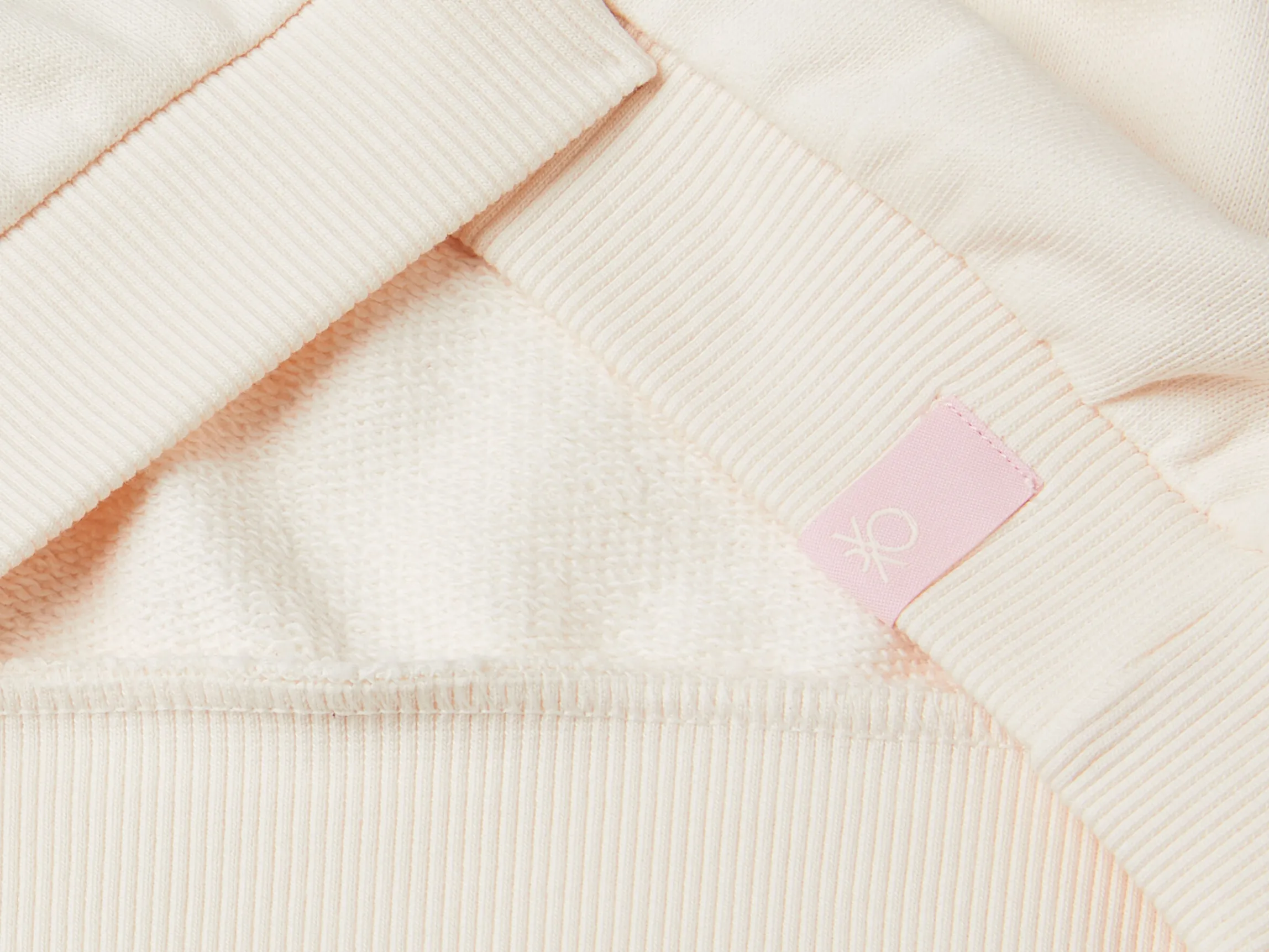 Cream ©Disney princess sweatshirt