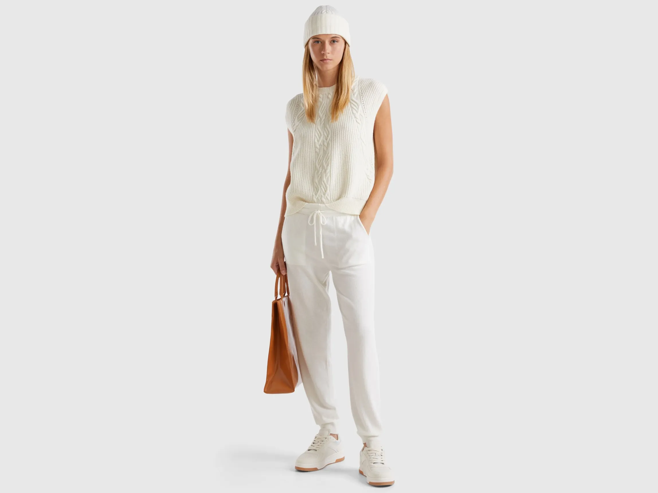 Cream sporty trousers in cashmere blend